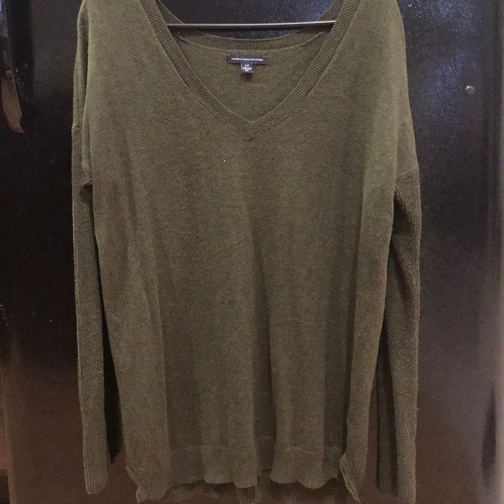 Slouchy American Eagle lightweight sweater